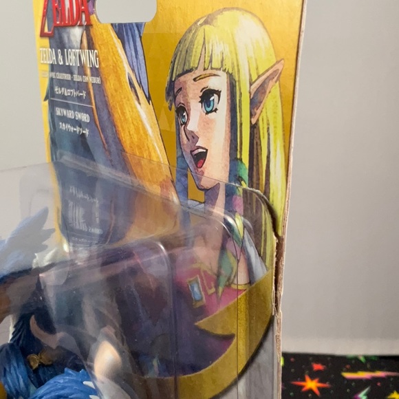 Nintendo Zelda and Loftwing Amiibo. Packaging lightly damaged. - Picture 5 of 5